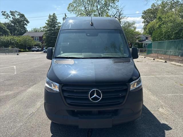 Photo of 2023 Black Mercedes-Benz Sprinter 2500