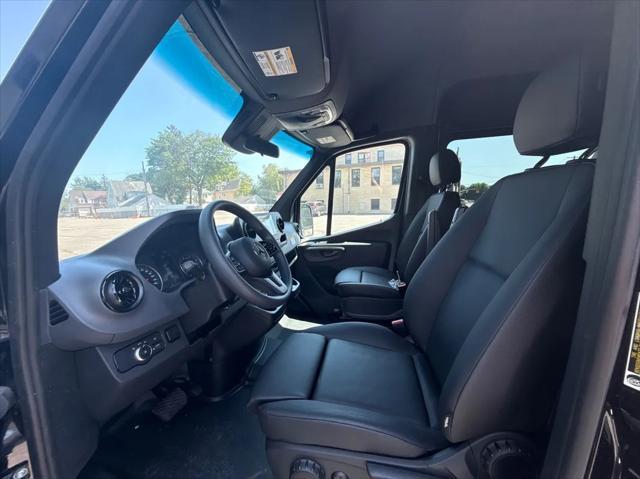 Photo of 2023 Black Mercedes-Benz Sprinter 2500