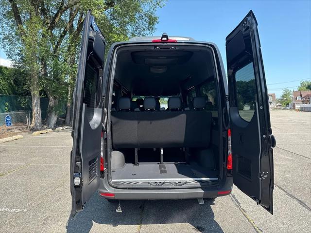 Photo of 2023 Black Mercedes-Benz Sprinter 2500