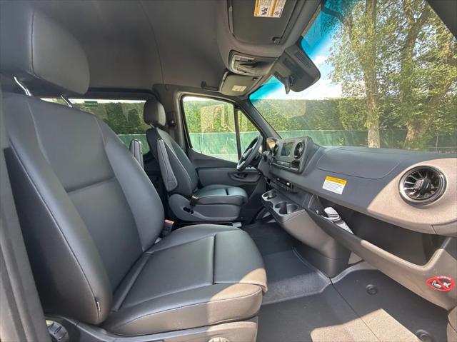 Photo of 2023 Black Mercedes-Benz Sprinter 2500