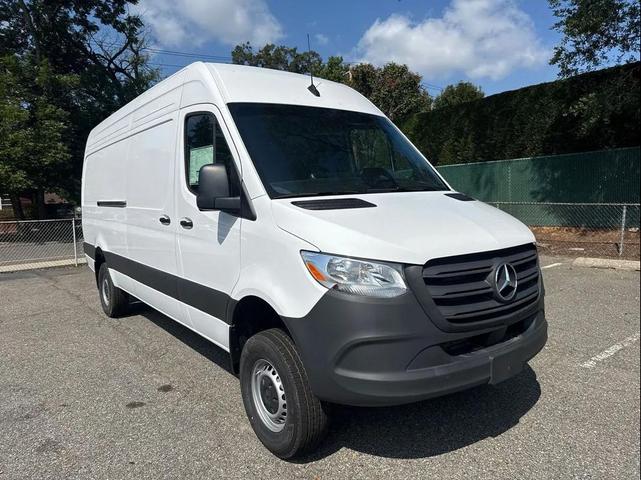Photo of 2025 White Mercedes-Benz Sprinter 2500