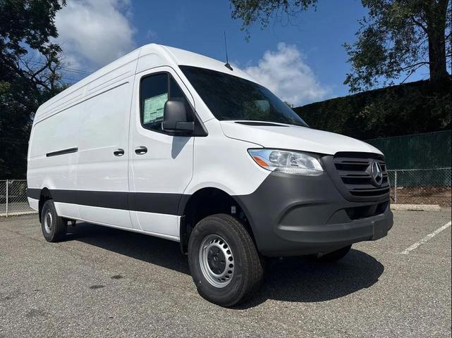 Photo of 2025 White Mercedes-Benz Sprinter 2500