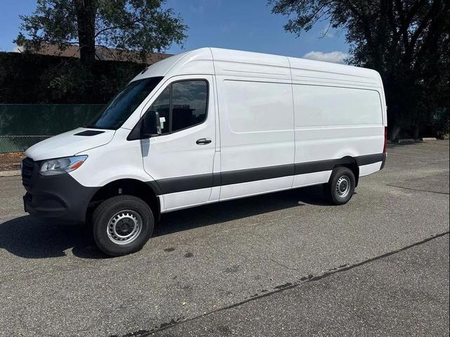 Photo of 2025 White Mercedes-Benz Sprinter 2500