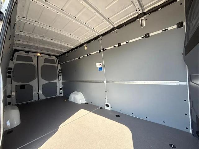 Photo of 2025 White Mercedes-Benz Sprinter 2500