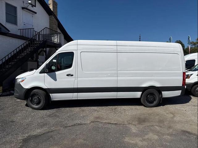 Photo of 2025 White Mercedes-Benz Sprinter 2500