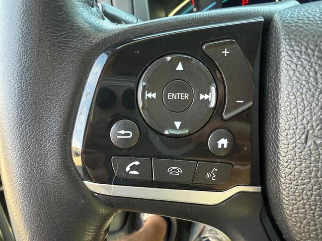 Photo of 2018 Obsidian Blue Pearl Honda Odyssey