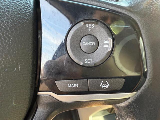 Photo of 2018 Obsidian Blue Pearl Honda Odyssey
