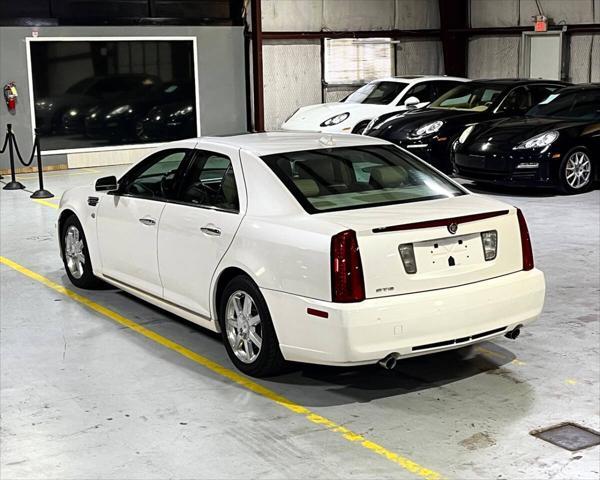 Photo of 2011 White Diamond Tricoat Cadillac STS