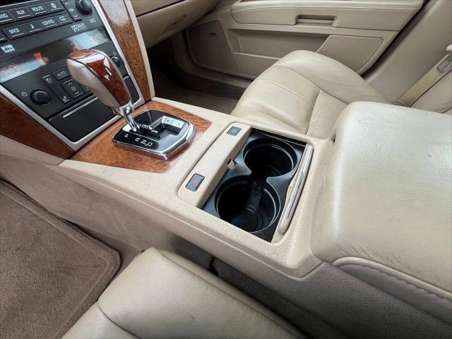 Photo of 2011 White Diamond Tricoat Cadillac STS