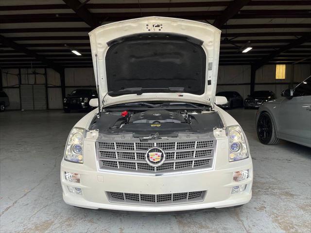 Photo of 2011 White Diamond Tricoat Cadillac STS