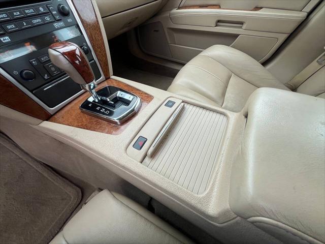 Photo of 2011 White Diamond Tricoat Cadillac STS