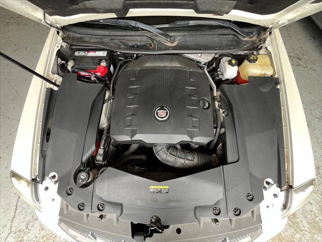 Photo of 2011 White Diamond Tricoat Cadillac STS
