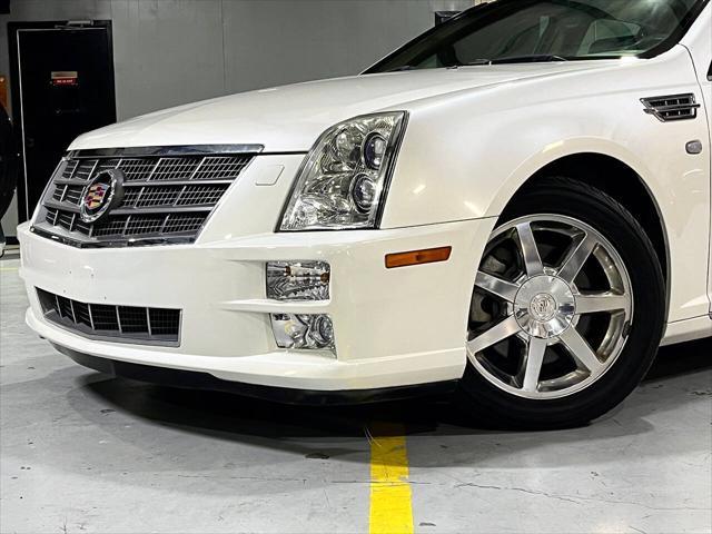 Photo of 2011 White Diamond Tricoat Cadillac STS