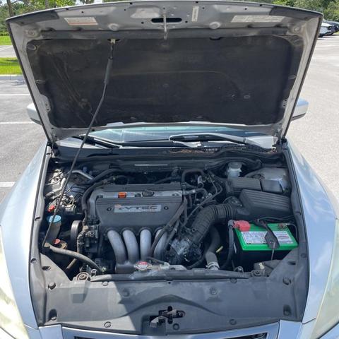 Photo of 2005 Satin Silver Metallic Honda Accord