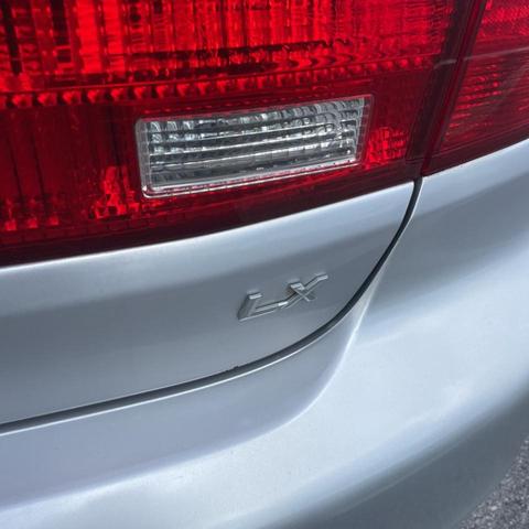 Photo of 2005 Satin Silver Metallic Honda Accord