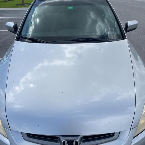 Photo of 2005 Satin Silver Metallic Honda Accord