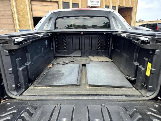 Photo of 2010 Black Chevrolet Avalanche