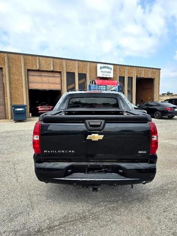 Photo of 2010 Black Chevrolet Avalanche