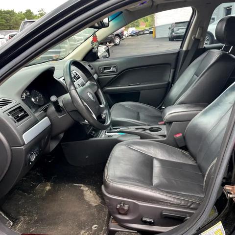 Photo of 2008 Black Clearcoat Mercury Milan