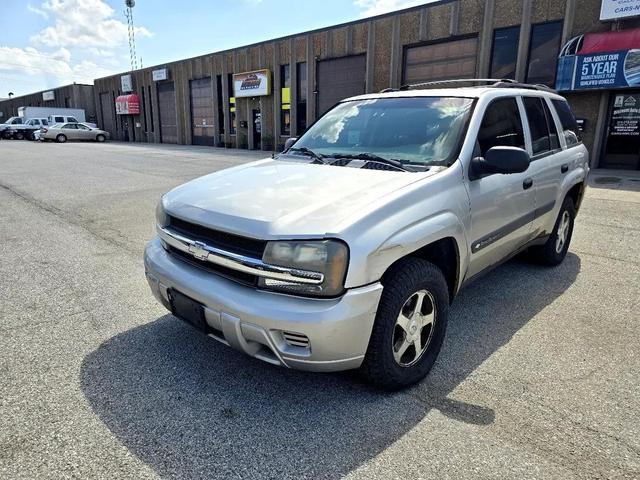 Photo of 2004 Silverstone Metallic Chevrolet Trailblazer