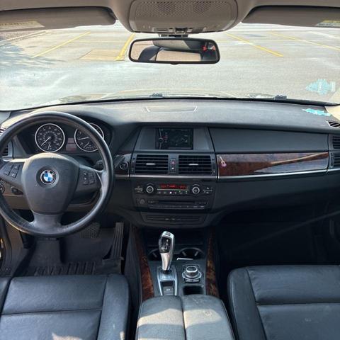 Photo of 2010 BLACK BMW X5