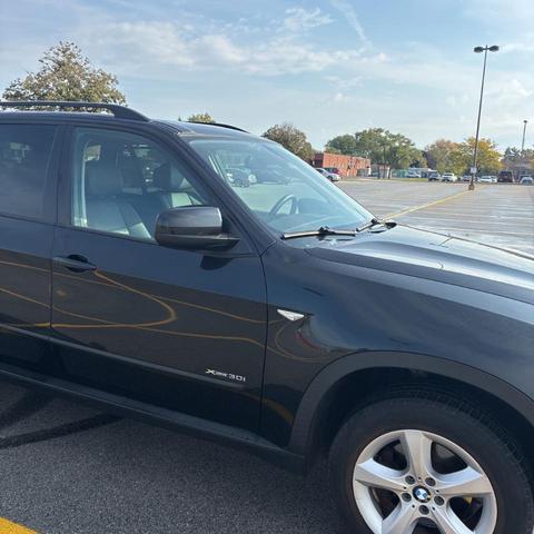 Photo of 2010 BLACK BMW X5