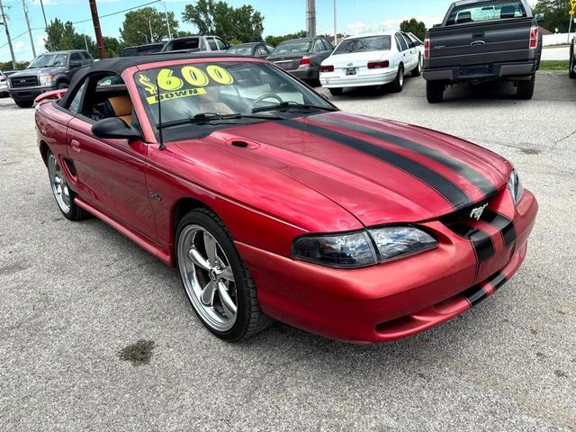Photo of 1996 RED Ford Mustang
