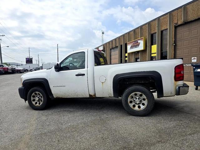 Photo of 2013 Summit White Chevrolet Silverado 1500