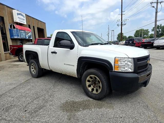 Photo of 2013 Summit White Chevrolet Silverado 1500