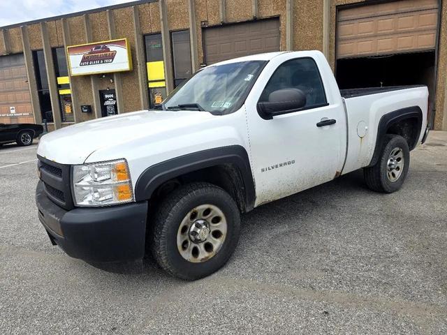 Photo of 2013 Summit White Chevrolet Silverado 1500