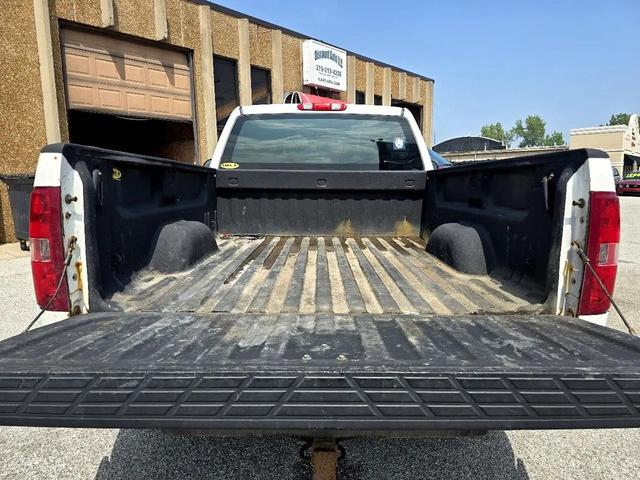 Photo of 2013 Summit White Chevrolet Silverado 1500