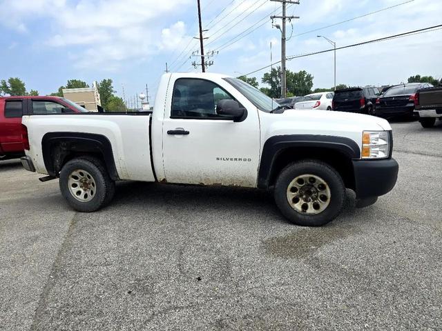 Photo of 2013 Summit White Chevrolet Silverado 1500