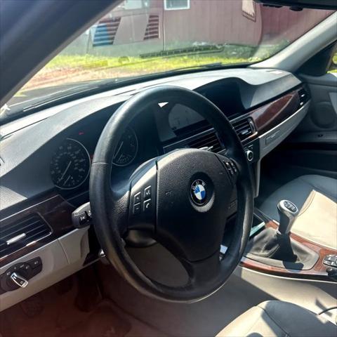 Photo of 2011 BLACK BMW 328
