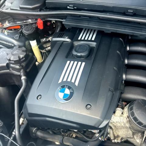 Photo of 2011 BLACK BMW 328