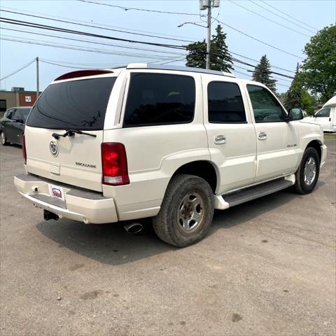 Photo of 2004 White Diamond Cadillac Escalade
