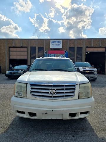 Photo of 2004 White Diamond Cadillac Escalade