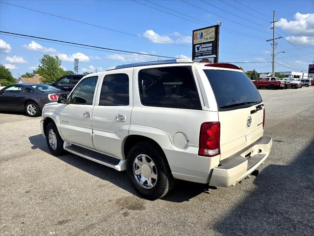 Photo of 2004 White Diamond Cadillac Escalade