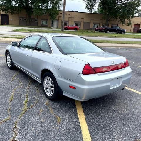 Photo of 2002 Satin Silver Metallic Honda Accord