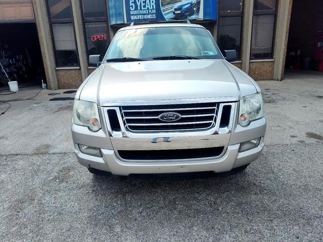 Photo of 2008 SILVER Ford Explorer