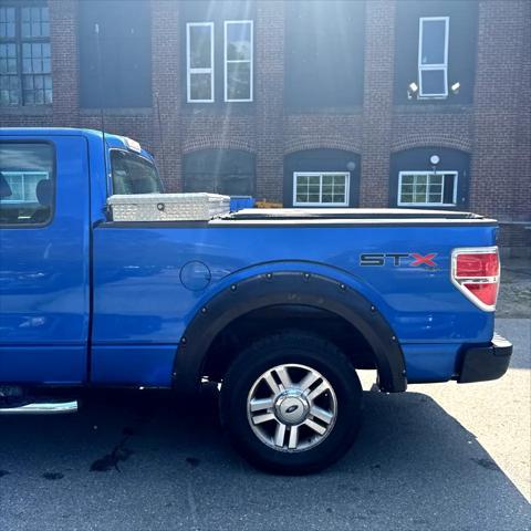 Photo of 2010 Blue Flame Metallic Ford F-150