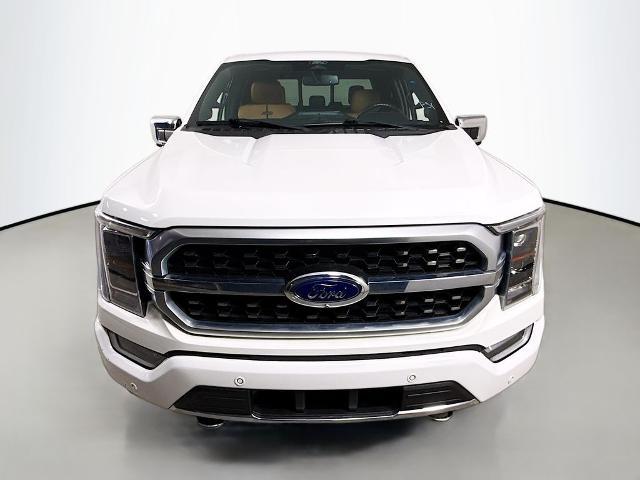 Photo of 2022 STAR WHITE METALLIC TRICOAT Ford F-150