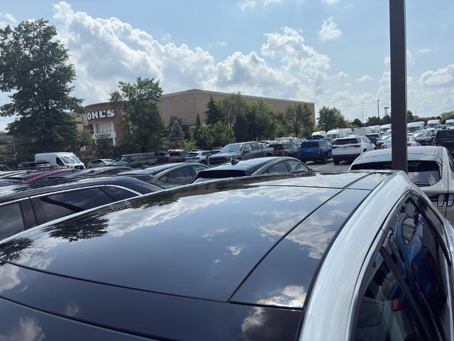 Photo of 2022 STAR WHITE Ford Edge