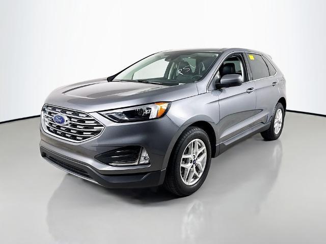 Photo of 2022 CARBONIZED GRAY Ford Edge