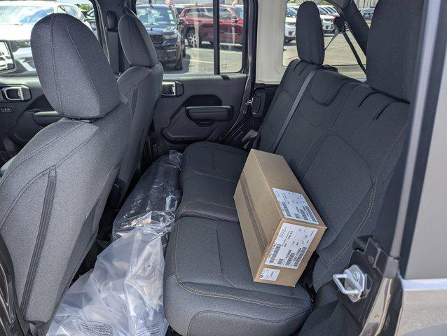 Photo of 2025 Granite Crystal Metallic Clearcoat Jeep Wrangler