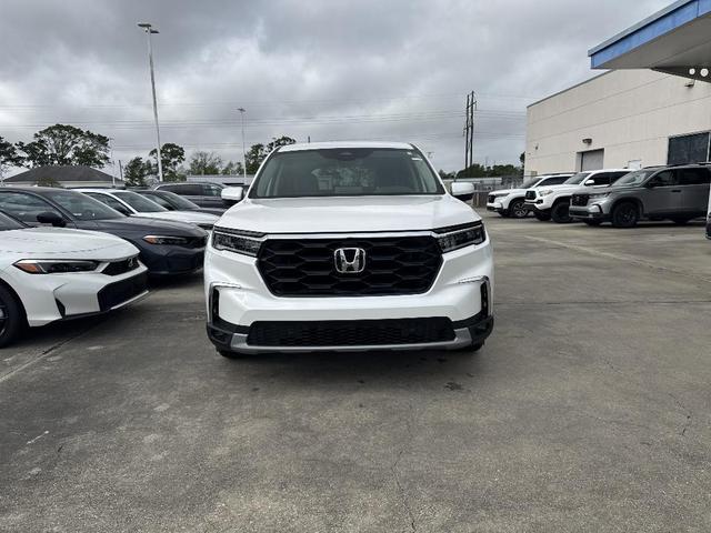 Photo of 2025 Platinum White Pearl Honda Pilot