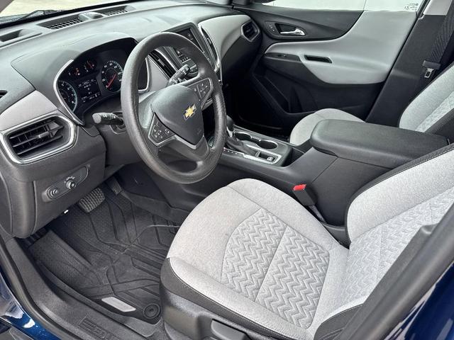Photo of 2022 Blue Glow Metallic Chevrolet Equinox