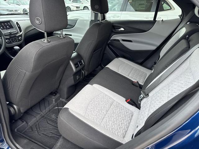 Photo of 2022 Blue Glow Metallic Chevrolet Equinox