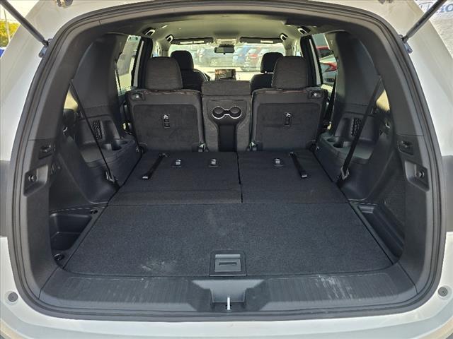 Photo of 2025 Platinum White Pearl Honda Pilot