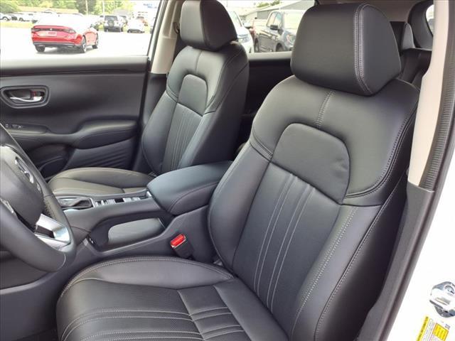 Photo of 2026 Platinum White Pearl Honda HR-V