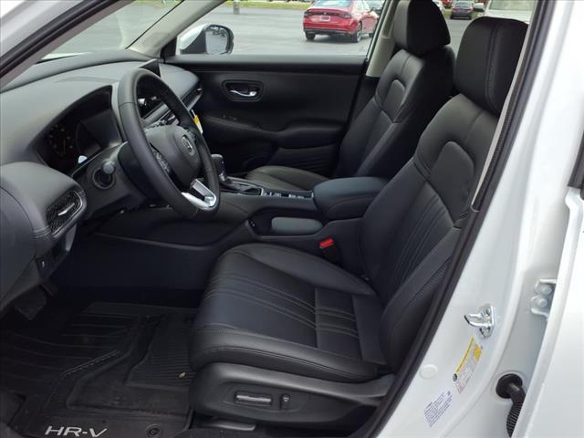 Photo of 2026 Platinum White Pearl Honda HR-V